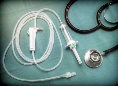  Bir stetoskop ile birlikte, kavramsal enjekte için Damlama Sulama ekipmanları 