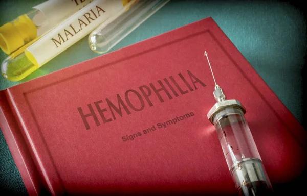 Seringa Vintage Livro Hemofilia Conceito Médico — Fotografia de Stock