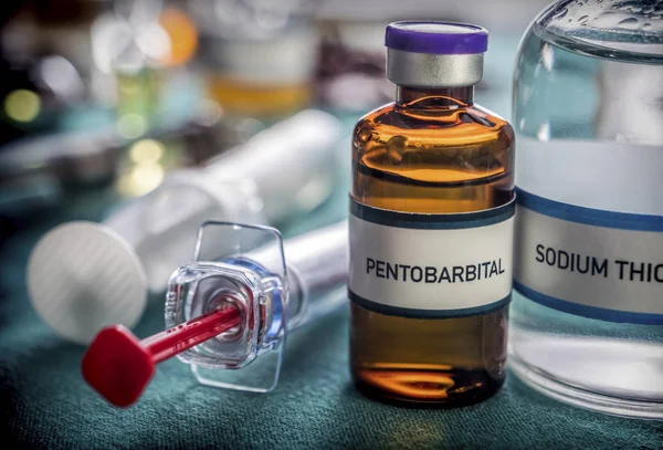 Vial con pentobarbital utilizado para la eutanasia y letal Inyecion — Foto de Stock