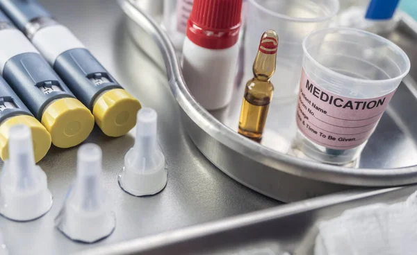Inzulin Gyógyszeres Fecskendők Kórházi Készítésű Injekciós Üvegek Mellett Fogalmi Kép — Stock Fotó