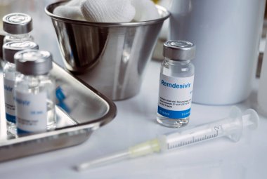 Covid-19 'dan etkilenen insanlar için hazırlanmış ilaçlar, Remdesivir zaten deneysel kullanımda olan, kavramsal görüntüde olan virüse karşı seçici bir antiviral koruyucu.