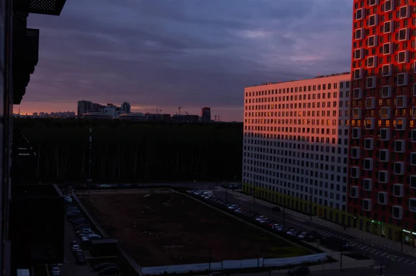 Nowe Budynki Miasta Moskwa Salaryevo Powiat Zachodzie Słońca — Zdjęcie stockowe
