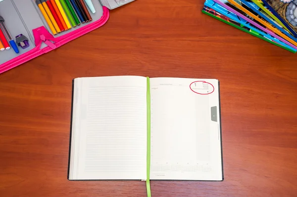 Back to school, desk with equipment — Stock Photo, Image