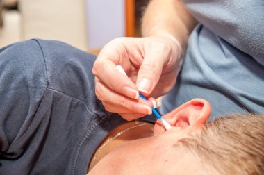 kulak temizleme / temizle 