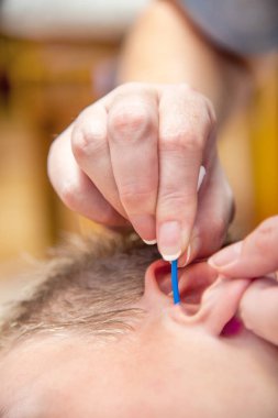 kulak temizleme / temizle 