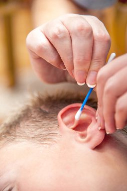 kulak temizleme / temizle 