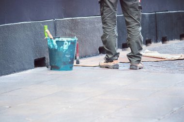 Fırçalı manuel işçi, kopyalama alanı ile resim