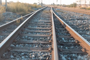 Eski tren rayları