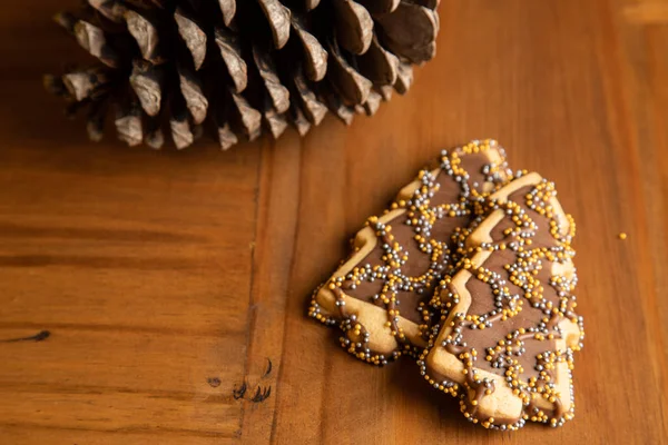 Karácsonyfa Alakú Karácsonyi Csokis Süti Stock Kép