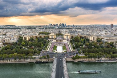 Seine Nehri ve Trocadero Paris