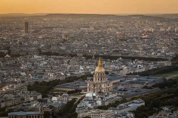 巴黎金色日落鸟瞰图 — 图库照片