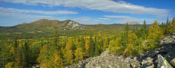 Bergen i södra Ural — Stockfoto