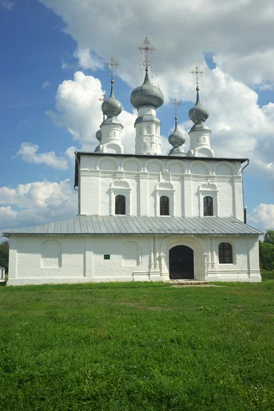 Літній пейзаж у місті Suzdal — стокове фото