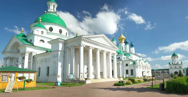 Літній пейзаж у Ростов великий. — стокове фото