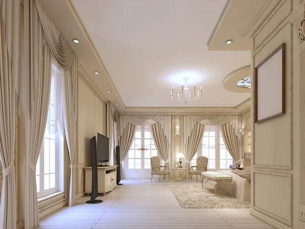 Dormitorio de lujo de diseño en tonos beige, con grandes ventanas y cla —  Fotos de Stock