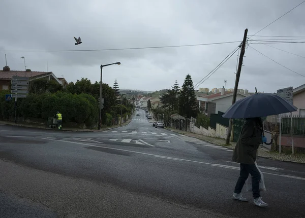 Lizbon 'da terk edilmiş bir cadde. Portekiz 'de karantina