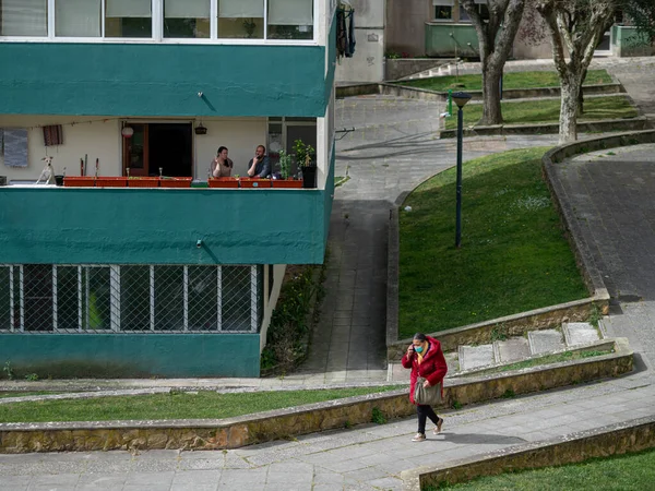 Şehir karantinası, sosyal uzaklık, Lizbon, Portekiz