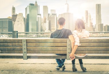 Çift New york bankta rahatlatıcı