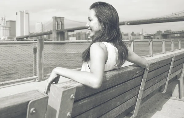 Woman watching New york skyline — Stock Photo, Image