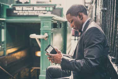 İşadamı metro istasyonu