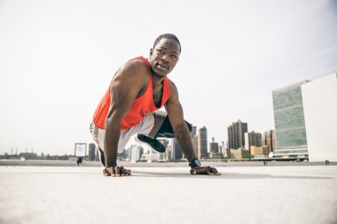Sportif adam eğitim açık havada