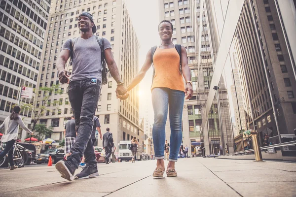 Couple having fun in New York — Stock Photo, Image