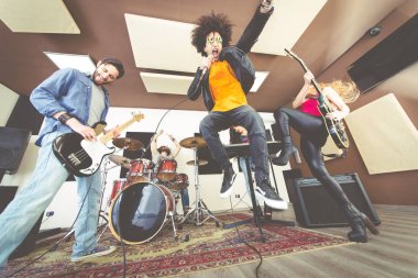 Studio oyun rock grubu