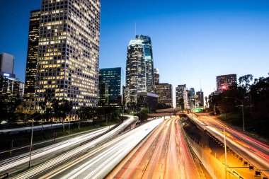 Los angeles şehir merkezinde gün batımında
