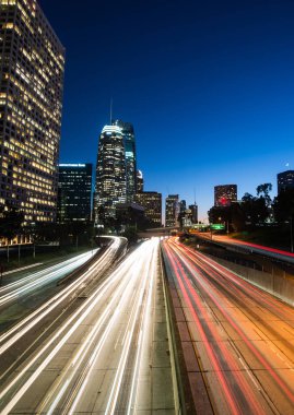 Los angeles şehir merkezinde gün batımında