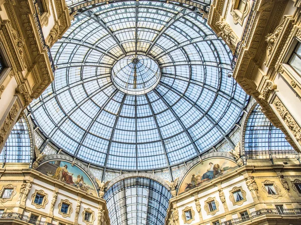 Vittorio Emanuele II Gallery in Milan — Stock Photo, Image