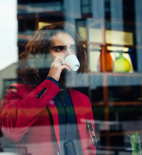 Hipster homme boire du café — Photo