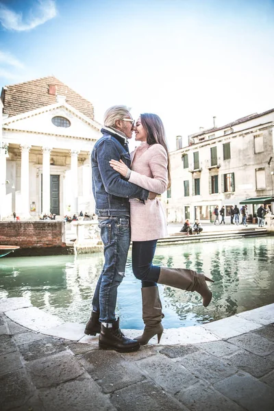 Casal em Veneza — Fotografia de Stock