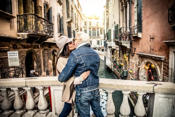 Paar in Venedig — Stockfoto