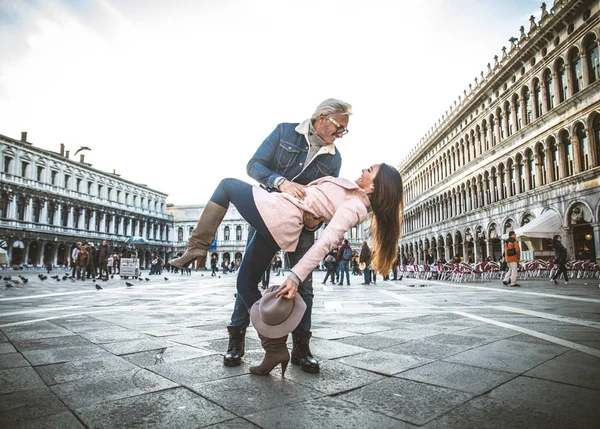 Pareja en Venecia — Foto de Stock