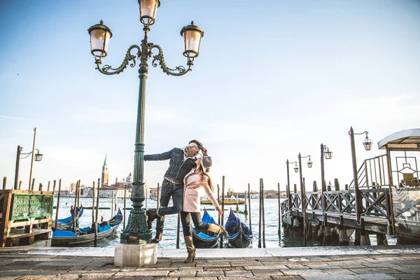 Pareja en Venecia — Foto de Stock