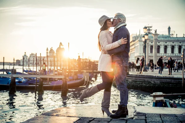 Casal em Veneza — Fotografia de Stock