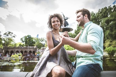 Lovers Central Park'ta birkaç