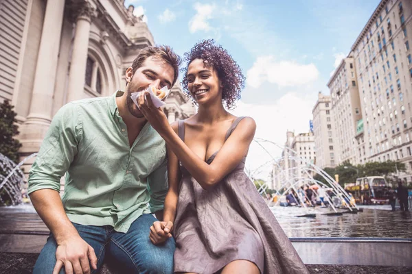 Casal de amantes no Central Park — Fotografia de Stock