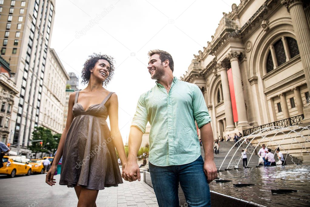 Couple walking in New York