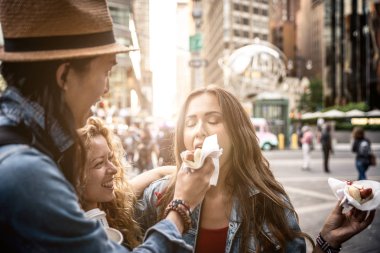 New York'ta eğleniyor arkadaşlar