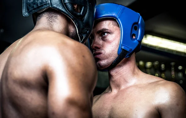 Boxeadores listos para luchar — Foto de Stock