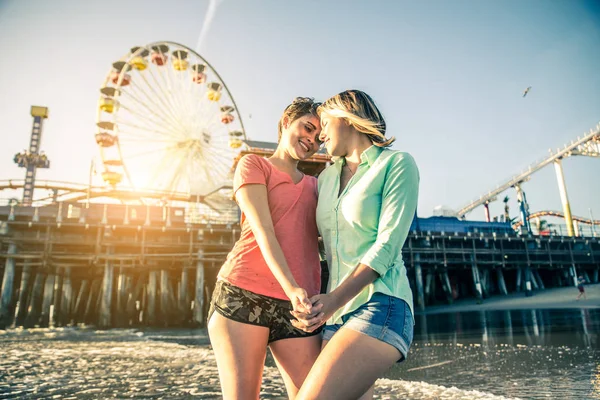 Coppia a appuntamento romantico — Foto Stock