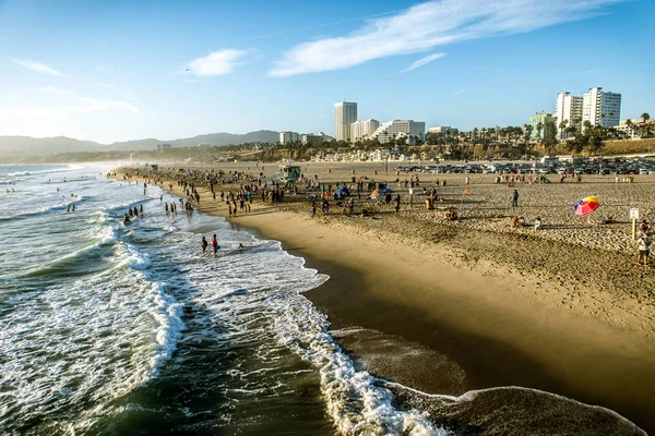 Playa de Santa Mónica al atardecer — Foto de Stock