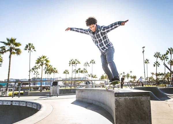 Skateboarder in action outdoors — Stock Photo, Image
