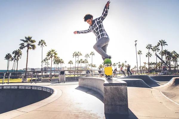 Skateboarder in action outdoors — Stock Photo, Image