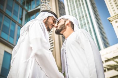 Emirlikleri işadamları tebrik