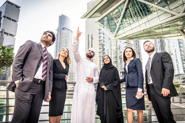 Grupo Multiétnico de Empresários — Fotografia de Stock