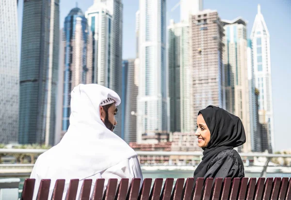 Casal árabe namoro — Fotografia de Stock