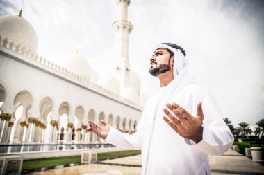 Sheikh Zayed cami de Arapça adam