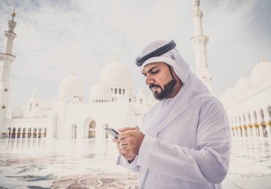 Sheikh Zayed cami de Arapça adam